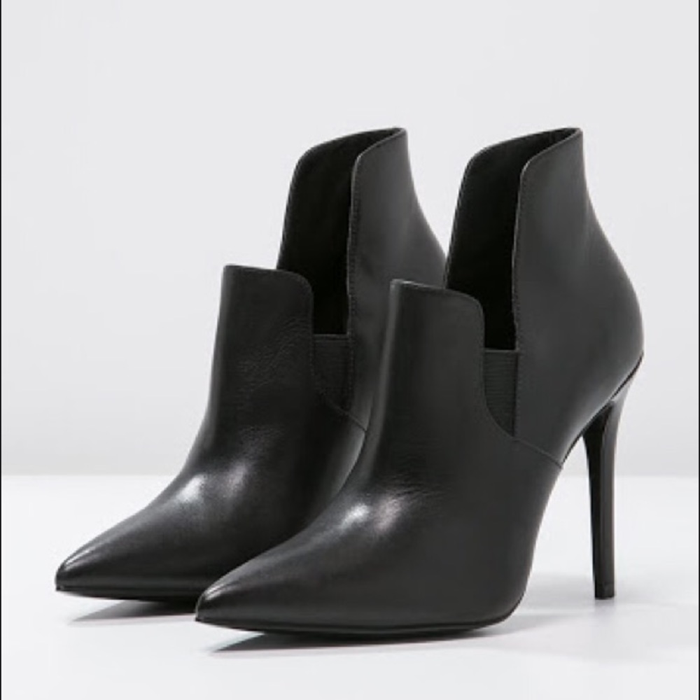 KENDALL AND KYLIE BOOTS